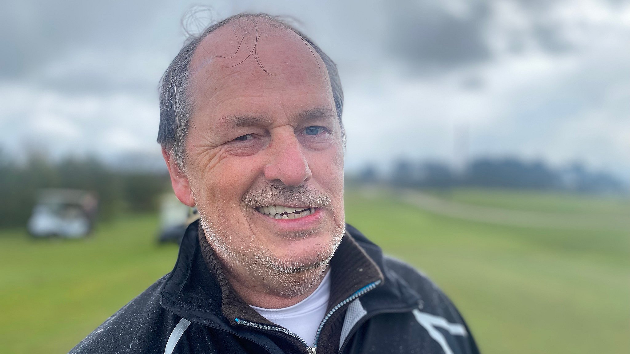 - Det er sjovt. Sammenlignet med et gangbånd, hvor man ikke ser noget, er det i hvert fald sjovt, siger Martin Kjeldsen, der før genoptræningsforløbet kun havde spillet golf for sjov.