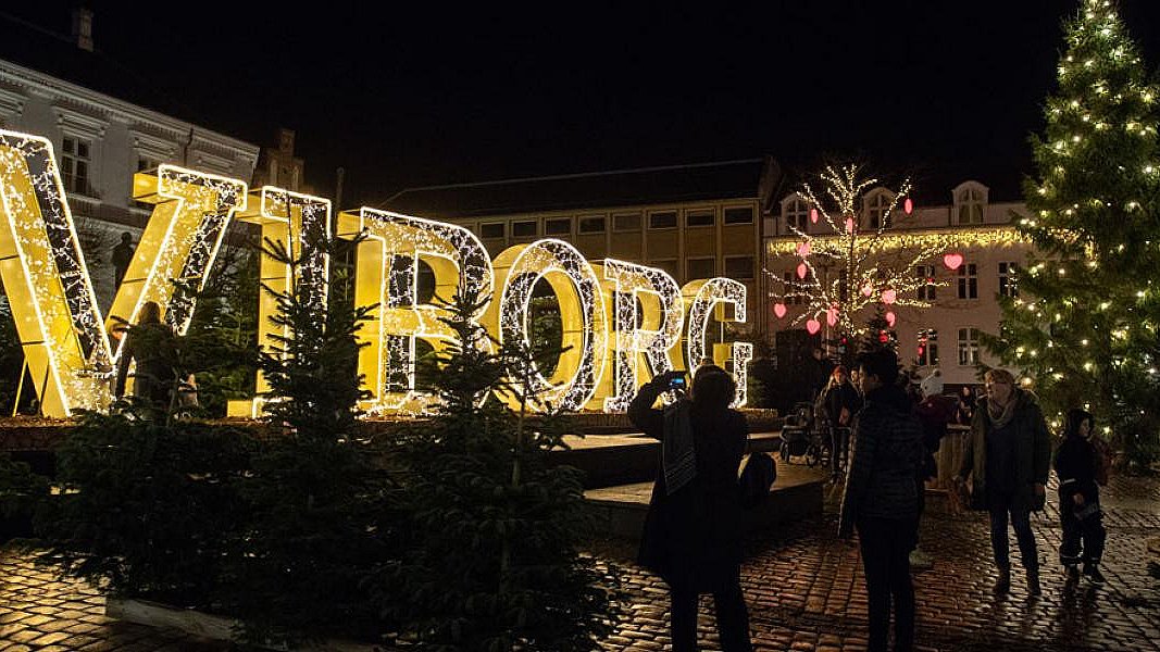 bent Søgemaskine optimering renere Viborg skruer ned for julelysene – flere byer overvejer det samme | TV  MIDTVEST
