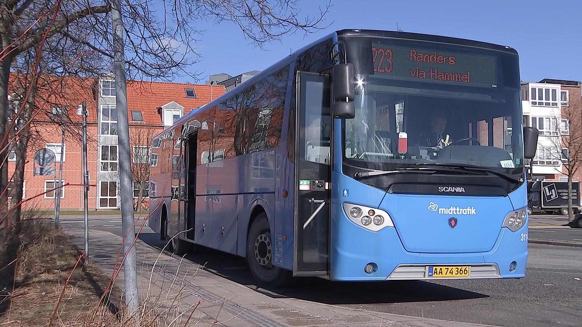 sæt ind skrige influenza Buschauffør dybt rystet efter væbnet røveri | TV MIDTVEST