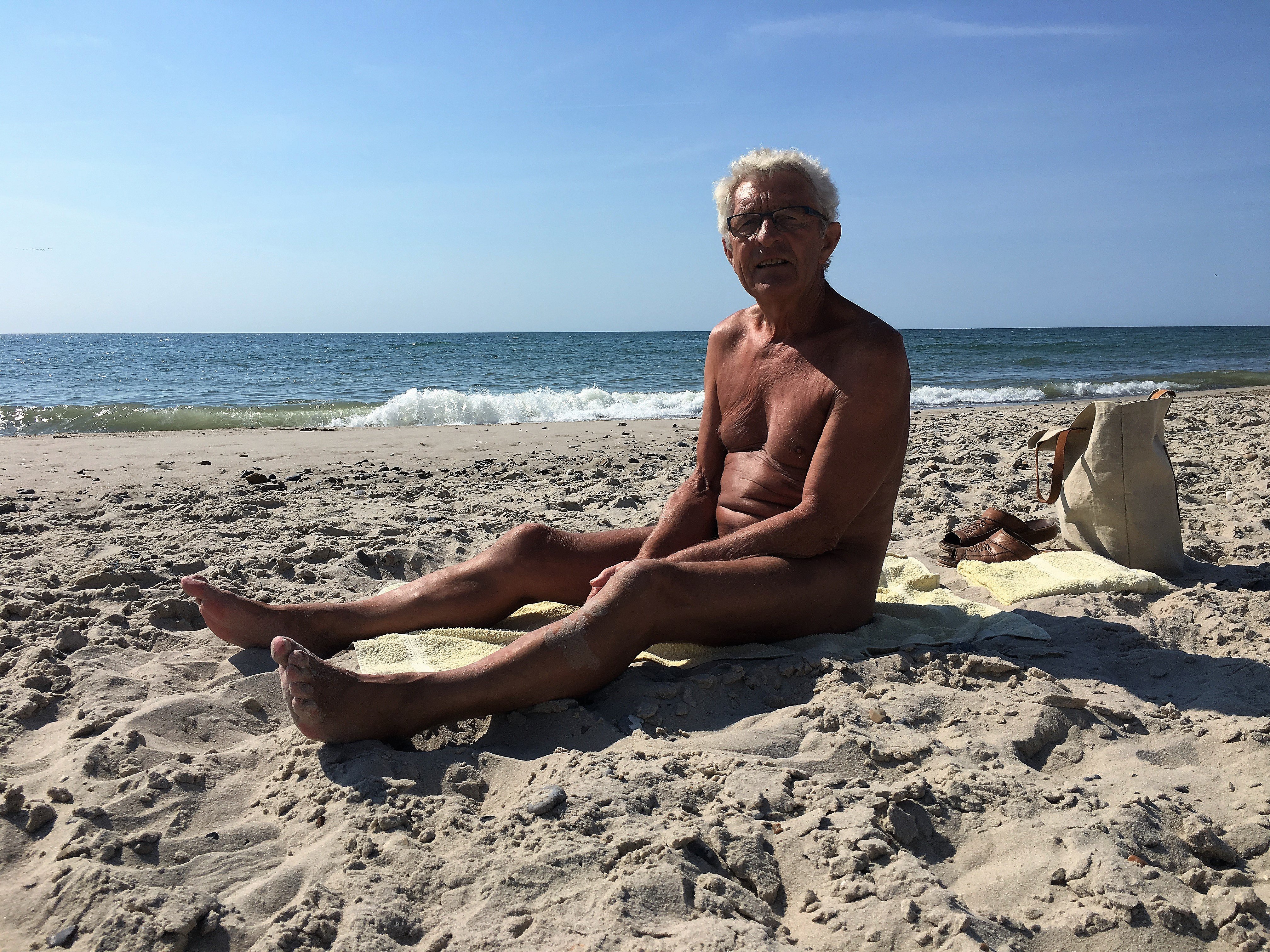 Naturister billeder af Nøgen