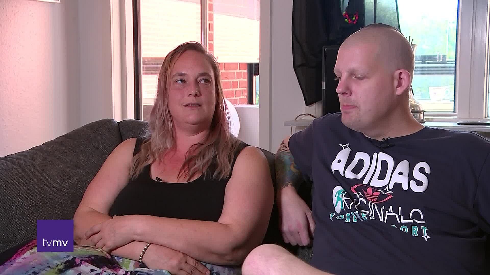 Færre vil være plejefamilie: Helena og Kasper har ventet på til deres døtre siden april TV MIDTVEST