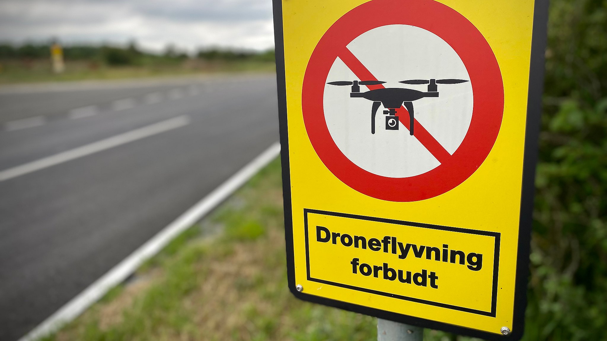 Spændende indlysende Mary Forsvaret advarer mod stigende problem: Droner er til fare for flytrafikken  | TV MIDTVEST