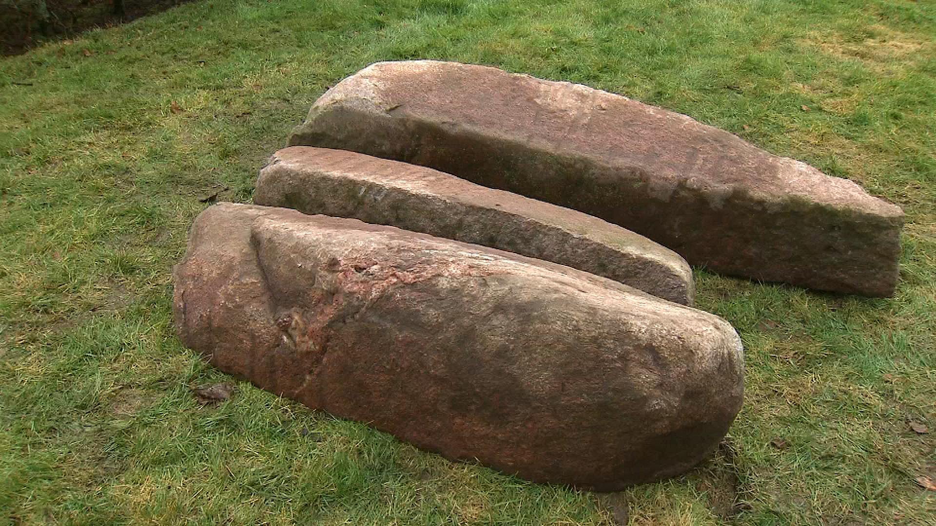 Gå op Se tilbage Blinke Vigtig runesten blev fundet i baghave i Thy | TV MIDTVEST